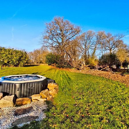 Villa Tagibao Avec Piscine Chauffee Et Spa Lesterps Dış mekan fotoğraf