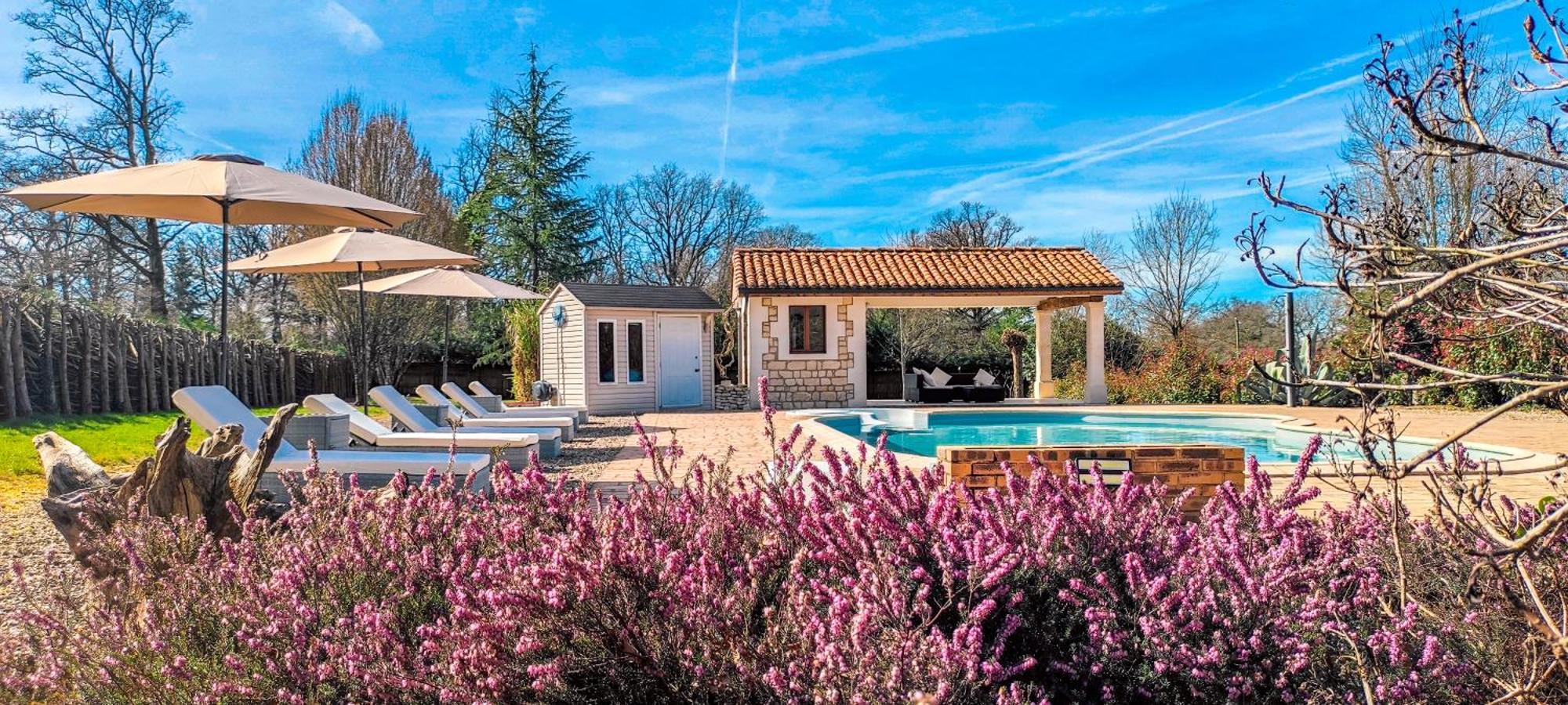 Villa Tagibao Avec Piscine Chauffee Et Spa Lesterps Dış mekan fotoğraf
