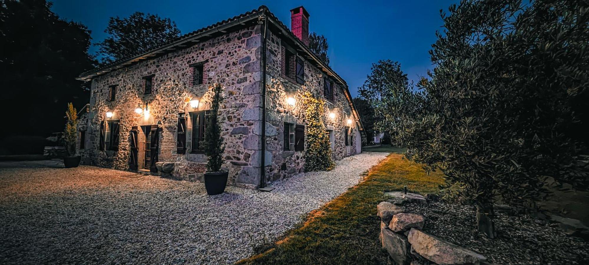 Villa Tagibao Avec Piscine Chauffee Et Spa Lesterps Dış mekan fotoğraf